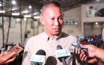 <p>Maguindanao Governor Esmael Mangudadatu answers media queries on Balik Baril program launching in the province that was attended on Wednesday (April 25) by President Rodrigo Duterte. <em><strong>(Photo by PMCO)</strong></em></p>